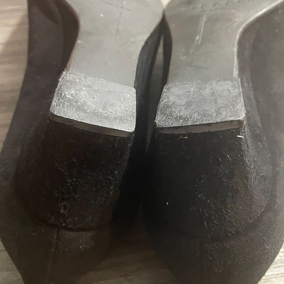 STUART‎ WEITZMAN Womens Sz 7.5M Black Suede Wedge Heel Shoes Silver Buckle - Picture 13 of 15